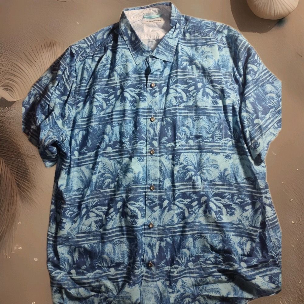 Tommy Bahama Men's XXL 100% Rayon Shirt Tone on Tone Blue White Floral 1762